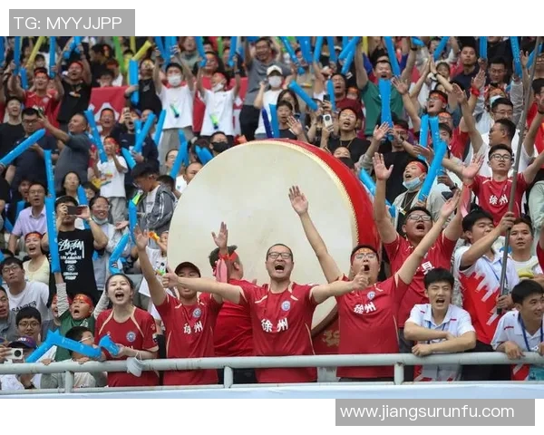 足球明星与中国粉丝亲密互动的精彩瞬间回顾