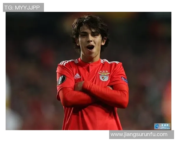 足球场上的魅力之星那些非常帅气的足球明星名字让你心动不已